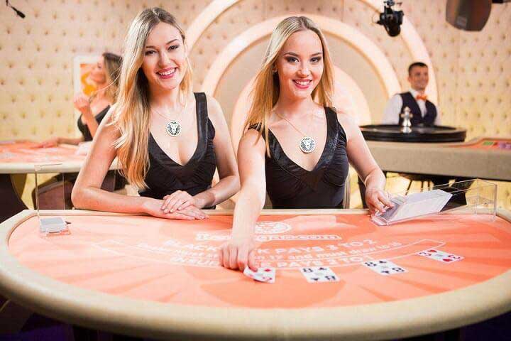 Russian Poker रियल मनी तीन पत्ती गेम